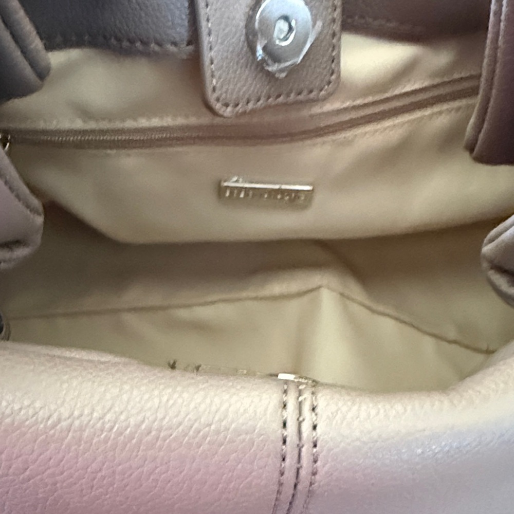 Elegant Taupe Handbag - Picture 7 of 13